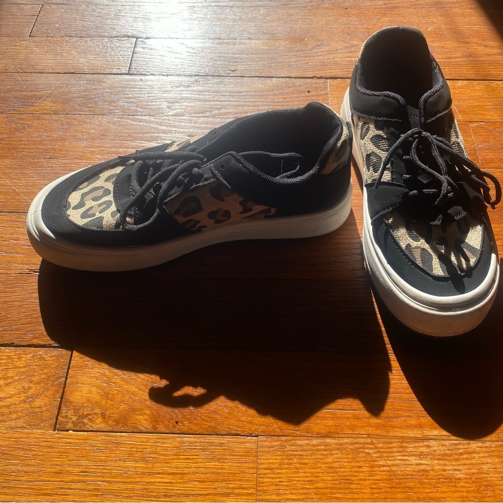 SHEIN Leopard Print Women's Sneakers - Picture 5 of 6
